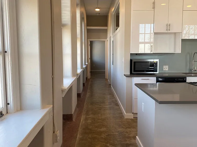 The Marine Residence — Photo 17