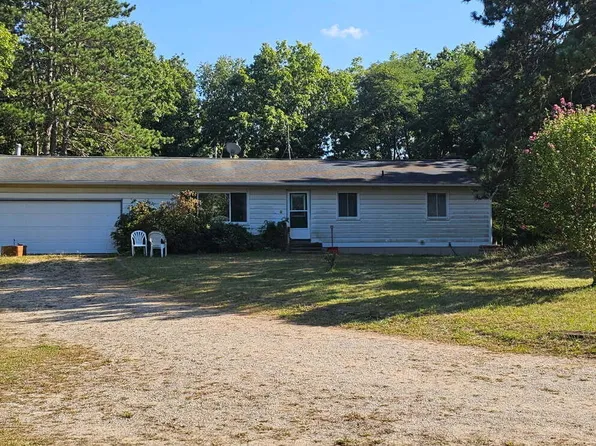 727 S Whitmore Rd, Hastings, MI 49058