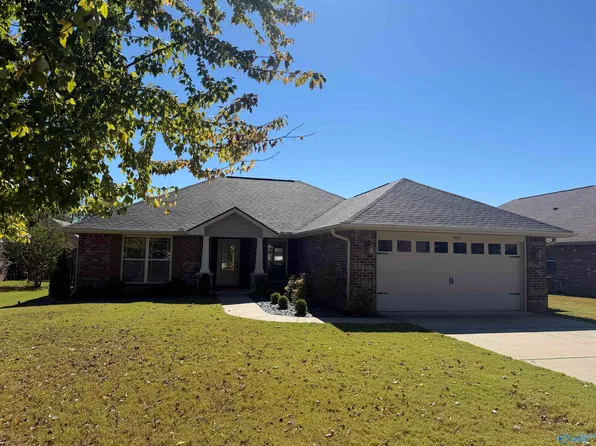 4614 Carrington Blvd SE, Owens Cross Roads, AL 35763