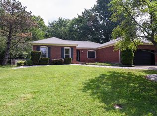 1029 Club Dr, Goshen, KY 40026
