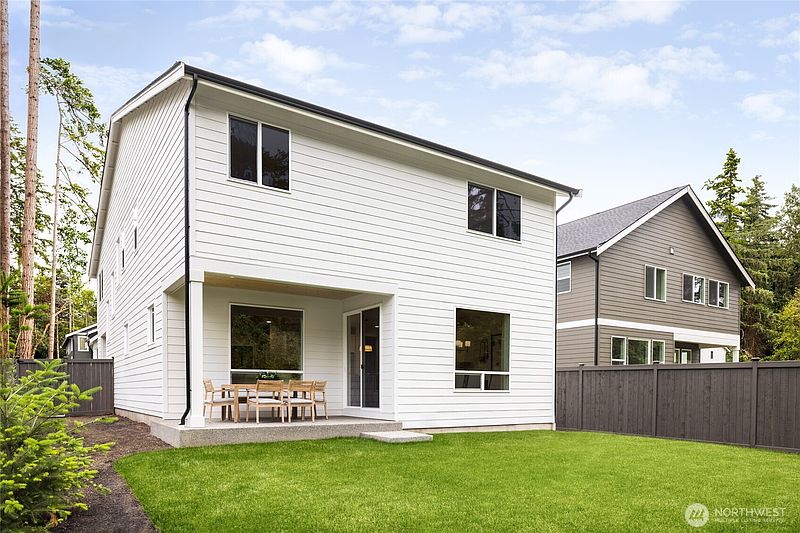 3rd image of 11233 79th Avenue Ct SW #7