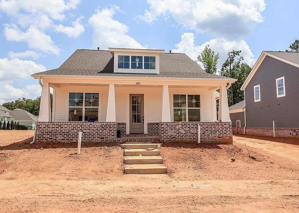 1st image of 1009 Nuttall Oak Dr