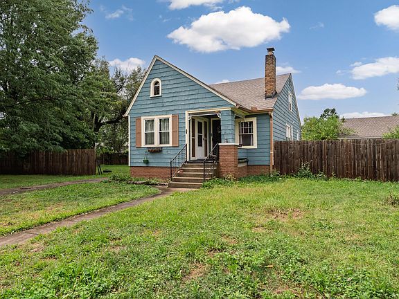 4th image of 575 Wrexham Ave