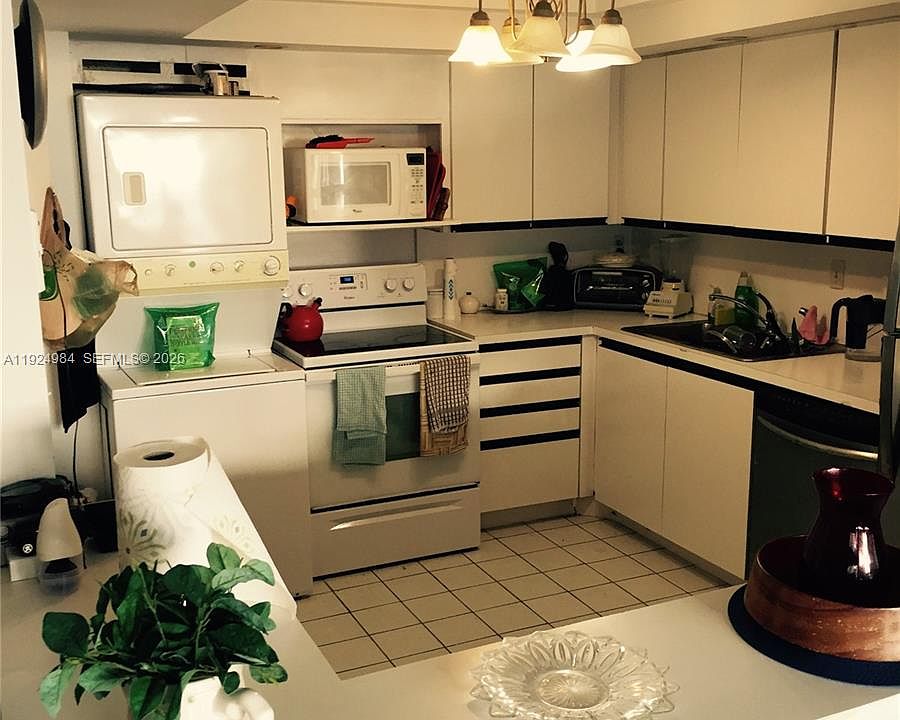 1st image of 1865 Brickell Ave #1865A1211