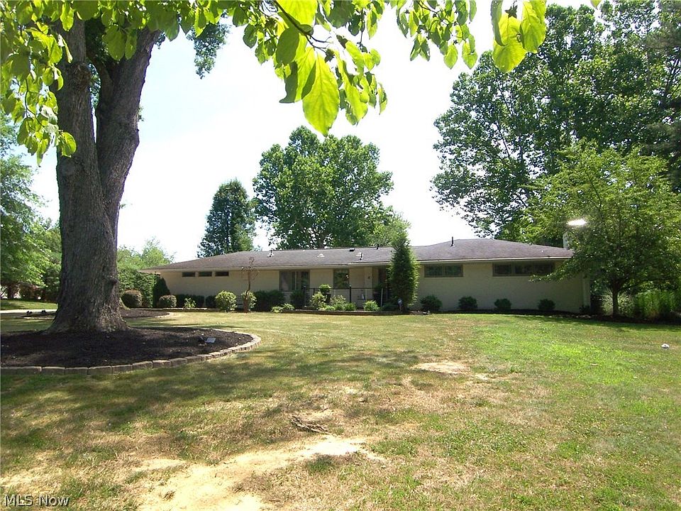 2nd image of 46 Meadowcrest Dr