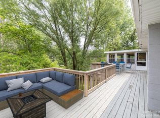 9920 Dexter Pinckney Rd, Pinckney, MI 48169