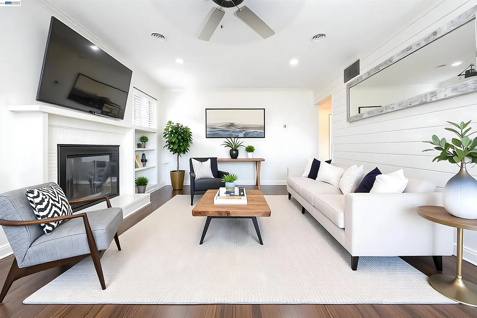 1338 Thais Ln photo 1