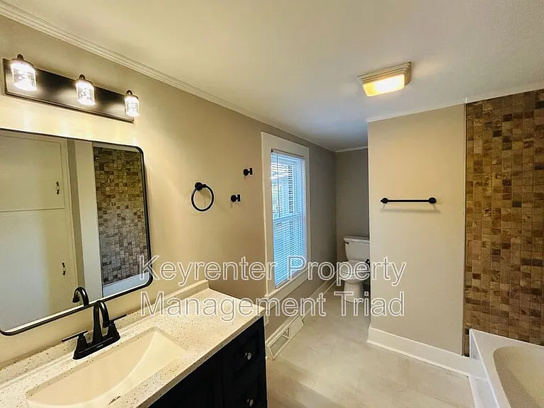 5087 Meadowbrook Dr — Photo 9