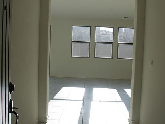 4th image of 839 Elmstone Pl