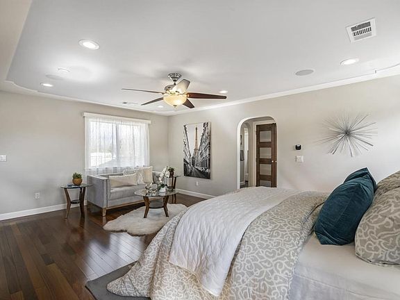 5th image of 1366 Milton Way