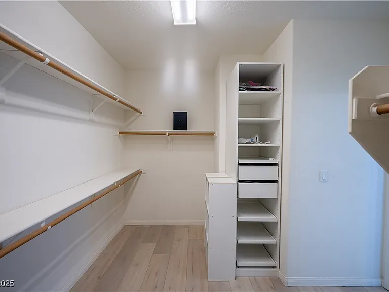 359 Hoskins Ct — Photo 48