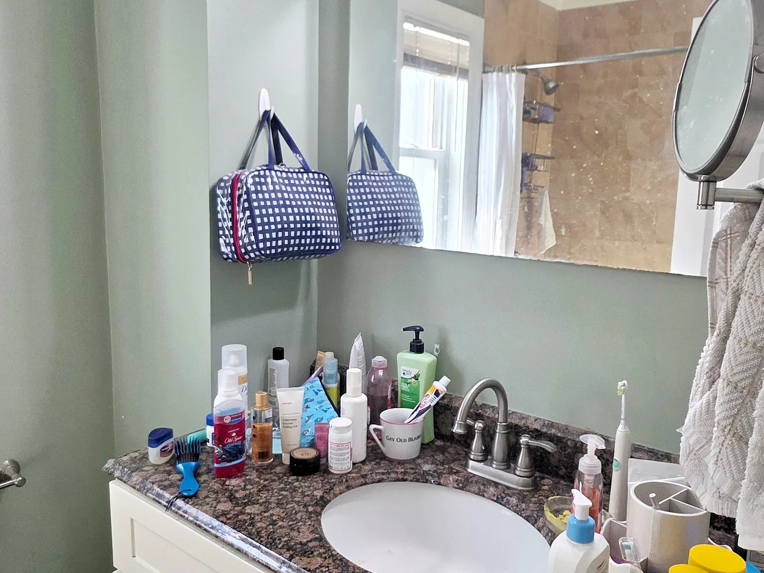 2 bed, 900 sqft, $2,300 — Photo 3