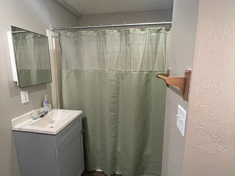 201 W Lincoln St #2 — Photo 13
