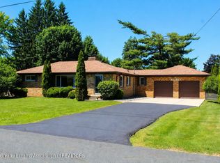 15418 Chetwyn Dr, Lansing, MI 48906