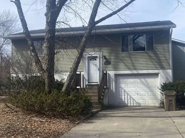 2806 Dunwoody Dr, Madison, WI 53713