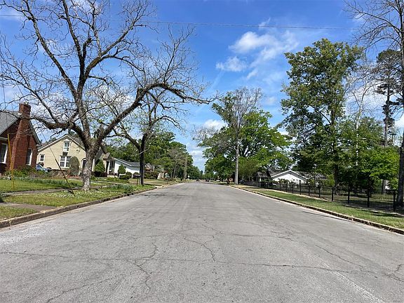 5th image of 210 9th St N