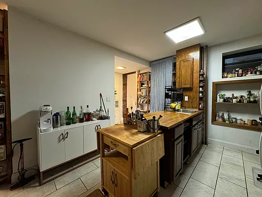 Rented by Mauro Bros Real Estate Services LLC | media 12