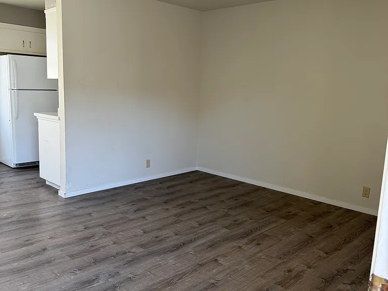 25 Lewis Ave #4 — Photo 3
