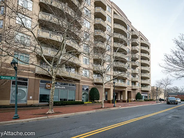 4801 Fairmont Ave #311 — Photo 24