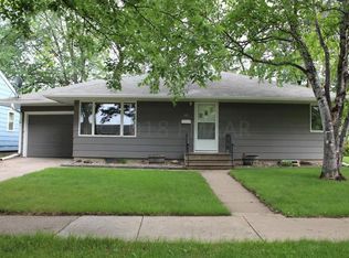 90 18th Ave N, Fargo, ND 58102