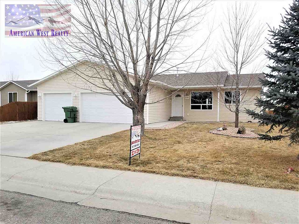 1st image of 1102 Hatchet Dr