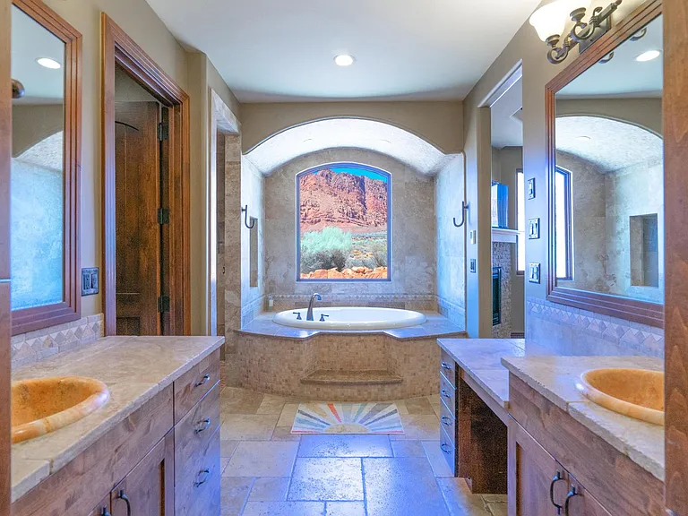 1637 N Olla Cir — Photo 31