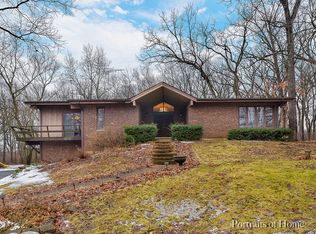 3N011 Woodcreek Ln, West Chicago, IL 60185