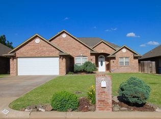 703 Bear Run, Enid, OK 73703