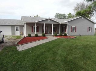 7304 E McGalliard Rd, Muncie, IN 47303