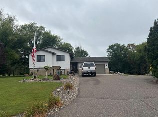 5012 Evergreen Trl, North Branch, MN 55056