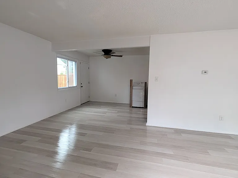612 Adams St #7 — Photo 3