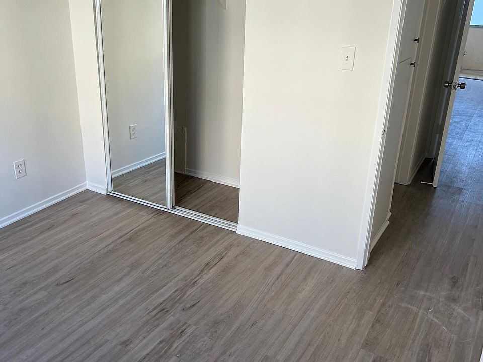 1st image of 827 10th St #10-D