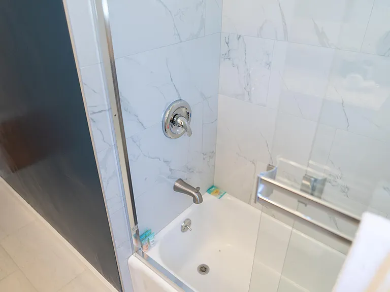 1406 W Roberta Ave — Photo 52
