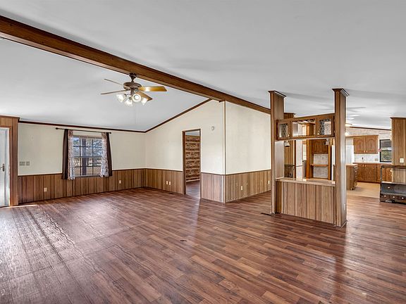4th image of 410 Roselea Drive