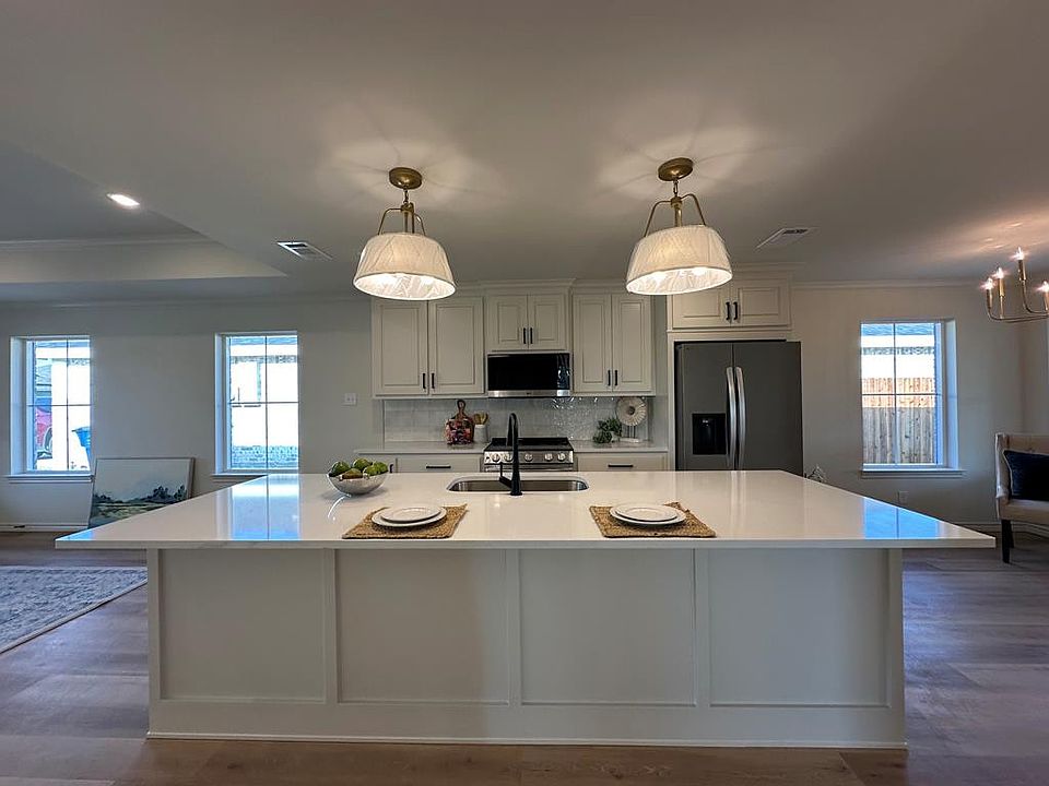 1st image of 3114 Cedarhill Dr