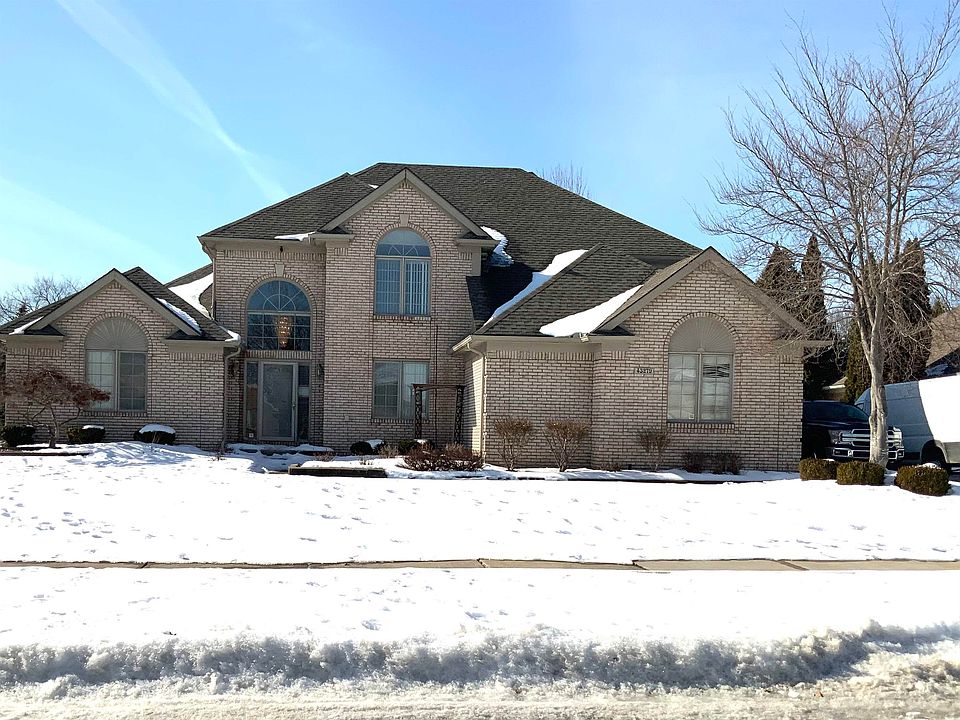 1st image of 43279 Gina Dr