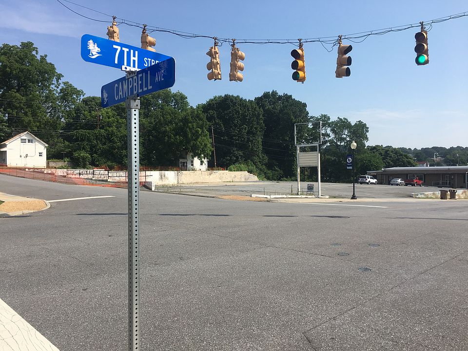 1st image of 606 7th St