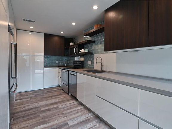 2nd image of 4242 N Capistrano Dr APT 227