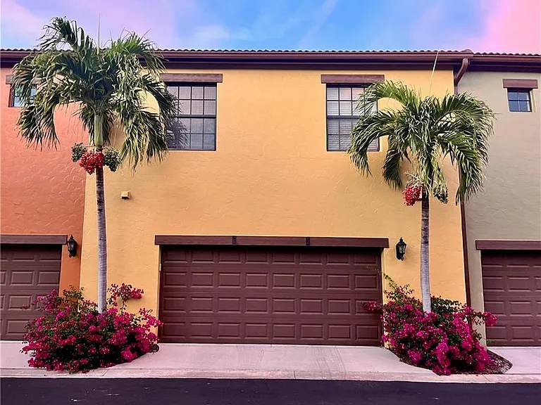 9092 Chula Vista St #11003 — Photo 23