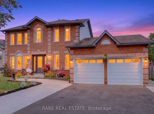 102 Cecil St, Angus - Borden Cfb-bfc, ON L3W0K4