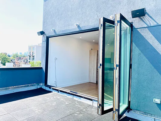 Rented by Blue Egg Realty Corp | media 28