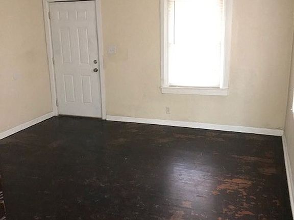 2nd image of 1513 W 29th St