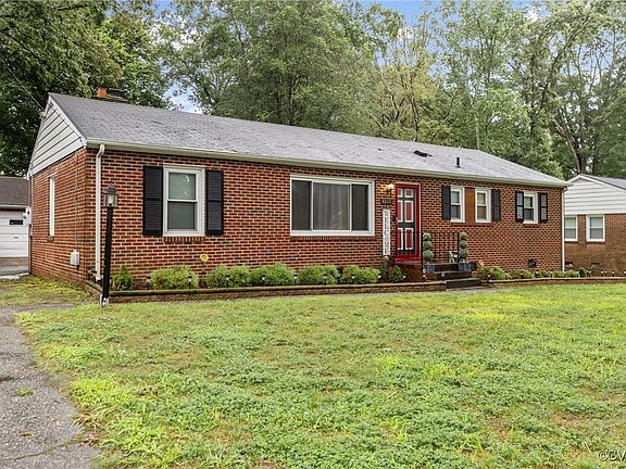2nd image of 4019 Simons Dr
