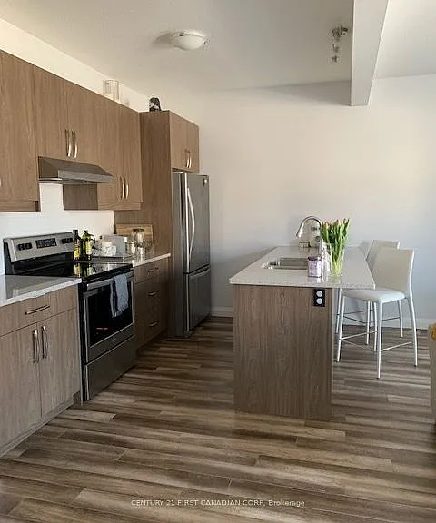 827 Kleinburg Dr E — Photo 4