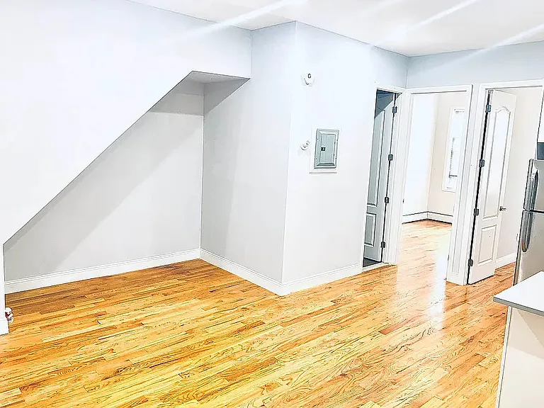 118A Schaefer St #2 — Photo 2