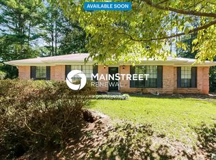 821 Duke Ct, Jonesboro, GA 30238