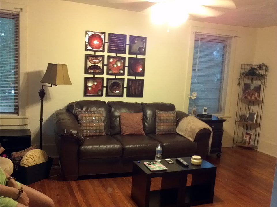 1st image of 529 W Park Ave