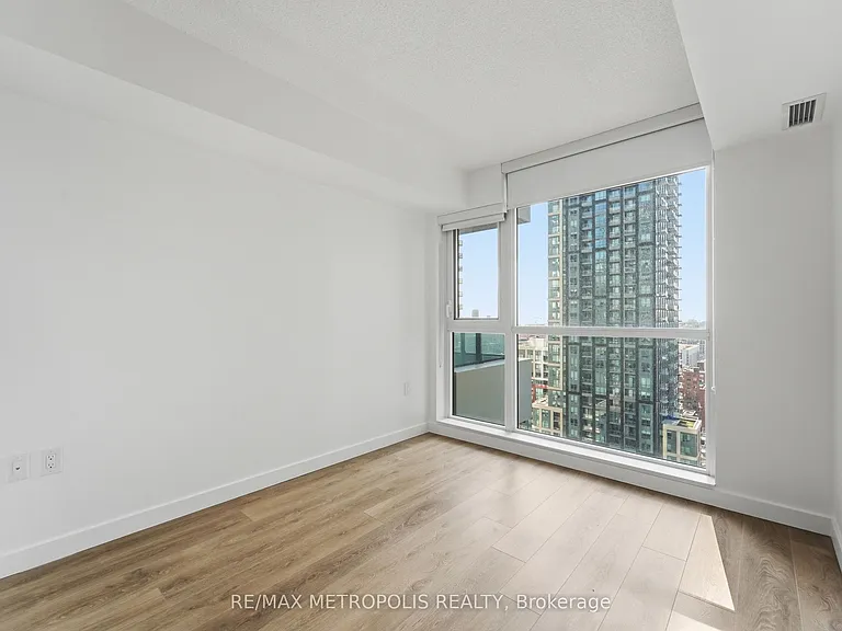 38 Widmer St #2711 — Photo 16