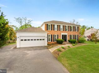 105 Peyton Rd, Sterling, VA 20165