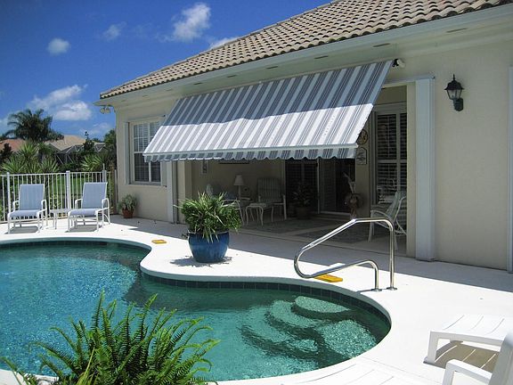 Lanai w/Awning & retractable Screen
